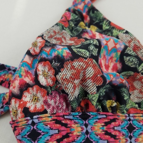 Jessica Simpson 1 Piece Swim Suit Wear - Picture 2 of 5